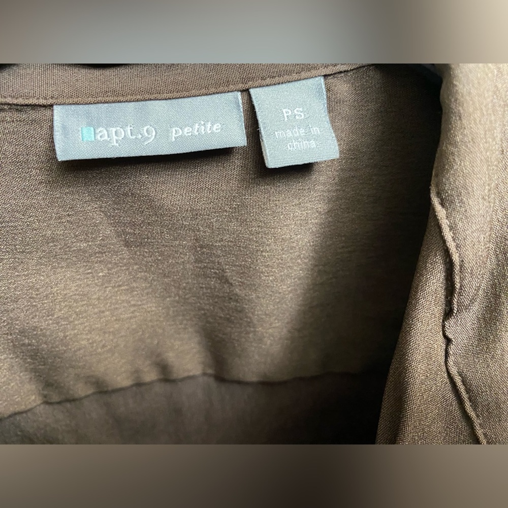 Apt 9 NWOT chocolate brown petite small classic button down w 3/4 length sleeves - Picture 6 of 6